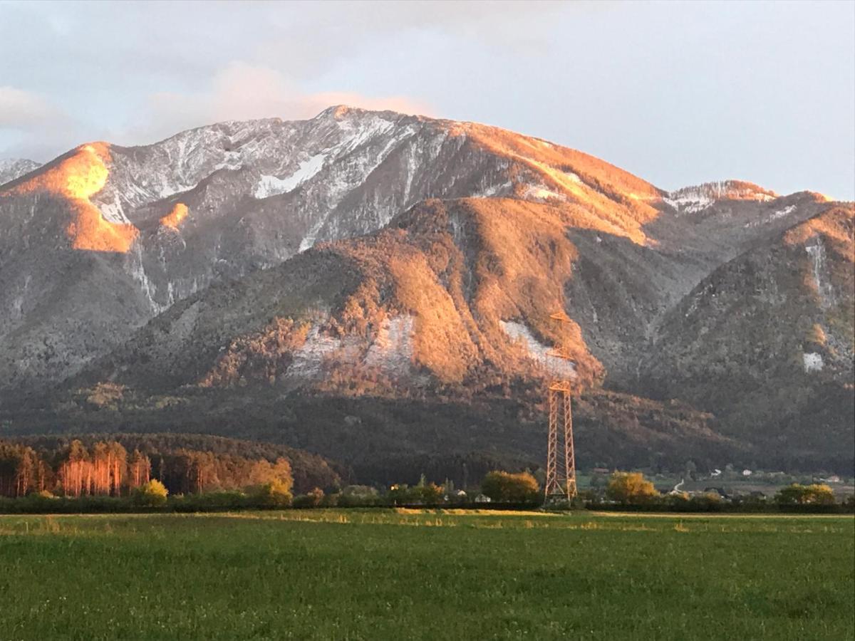 V Gemuetliches Gartenhaus Smihel nad Pliberkom Buitenkant foto