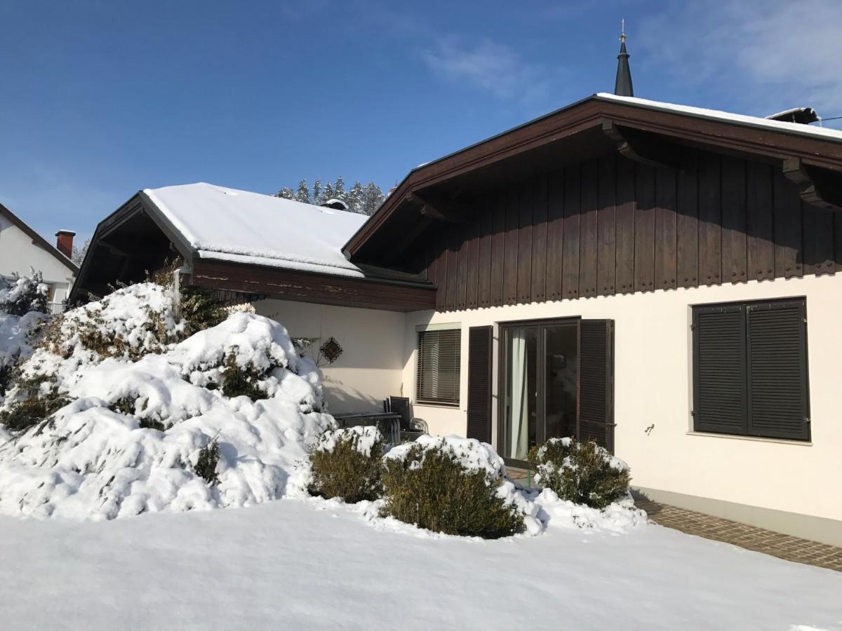 V Gemuetliches Gartenhaus Smihel nad Pliberkom Buitenkant foto