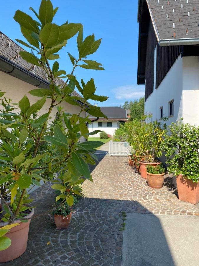 V Gemuetliches Gartenhaus Smihel nad Pliberkom Buitenkant foto